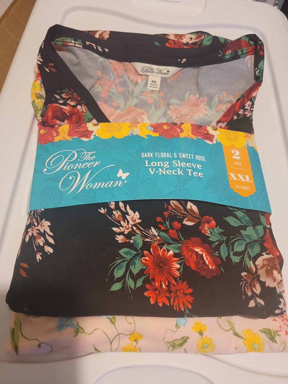 2pc The Pioneer Woman Dark Floral V-Neck Long Sleeve Tee, XXL
